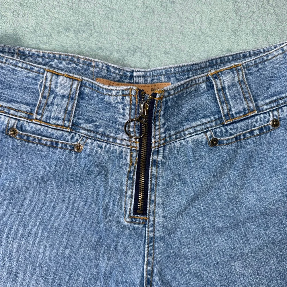 Mudd Womens Blue Jean Shorts Size 13 Zip closure Mom Y2k 3